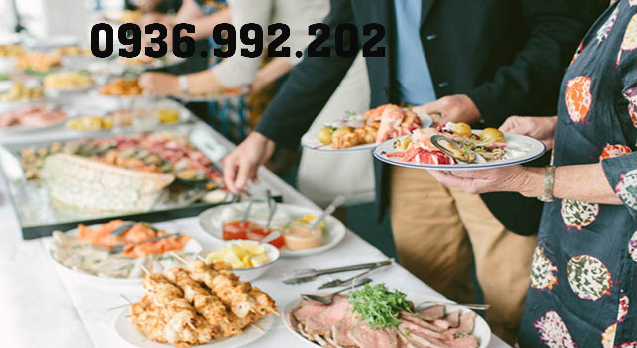 Tiệc buffet đã có mặt trên thế giới từ rất lâu trước khi vào Việt Nam